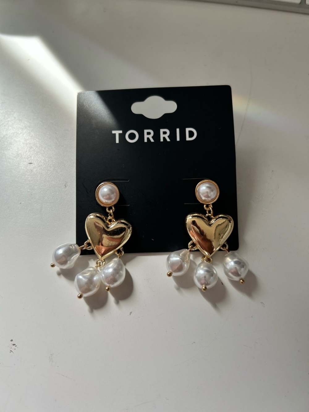 torrid Gold Heart Drop Earrings with Pearl Dangles - Gold & White